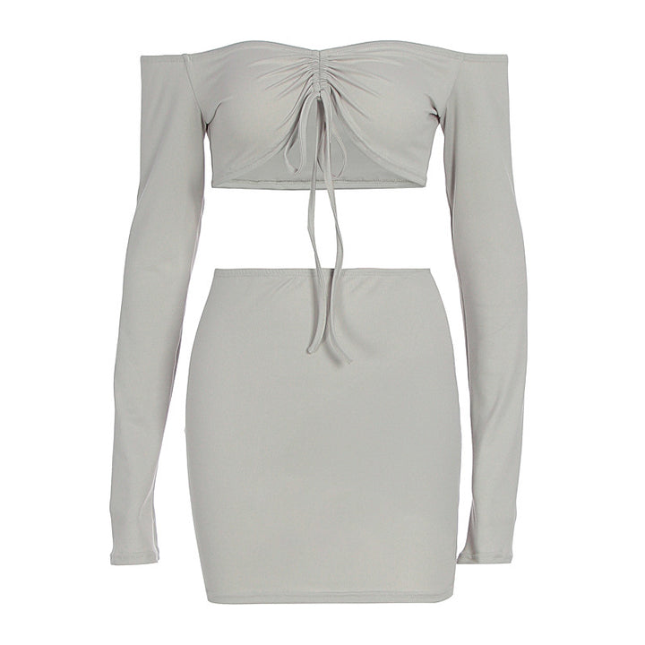 Damer Off-Shoulder Mini-Klänning med oavsiktliga cut-outs och rynkning Mirla-Eva Jonsson