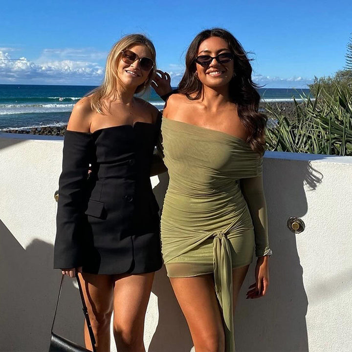 Damer Off-Shoulder Miniklänning med Drapering och transparenta Ärmar Eva Jonsson-Eva Jonsson