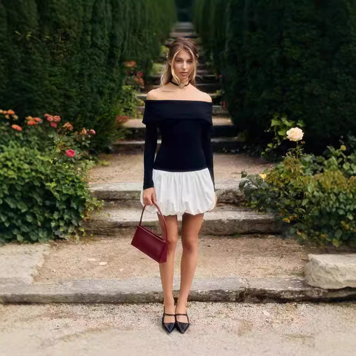 Damer Off-Shoulder Miniklänning med långa ärmar och elegant volangkant Mirla-Eva Jonsson
