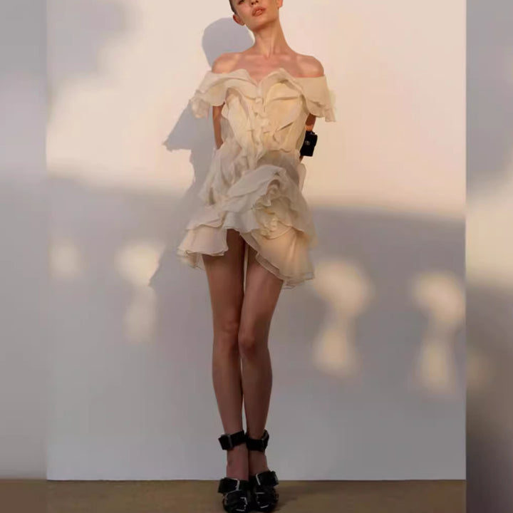 Damer Off-Shoulder Miniklänning med voluminösa volanger Mirla-Eva Jonsson