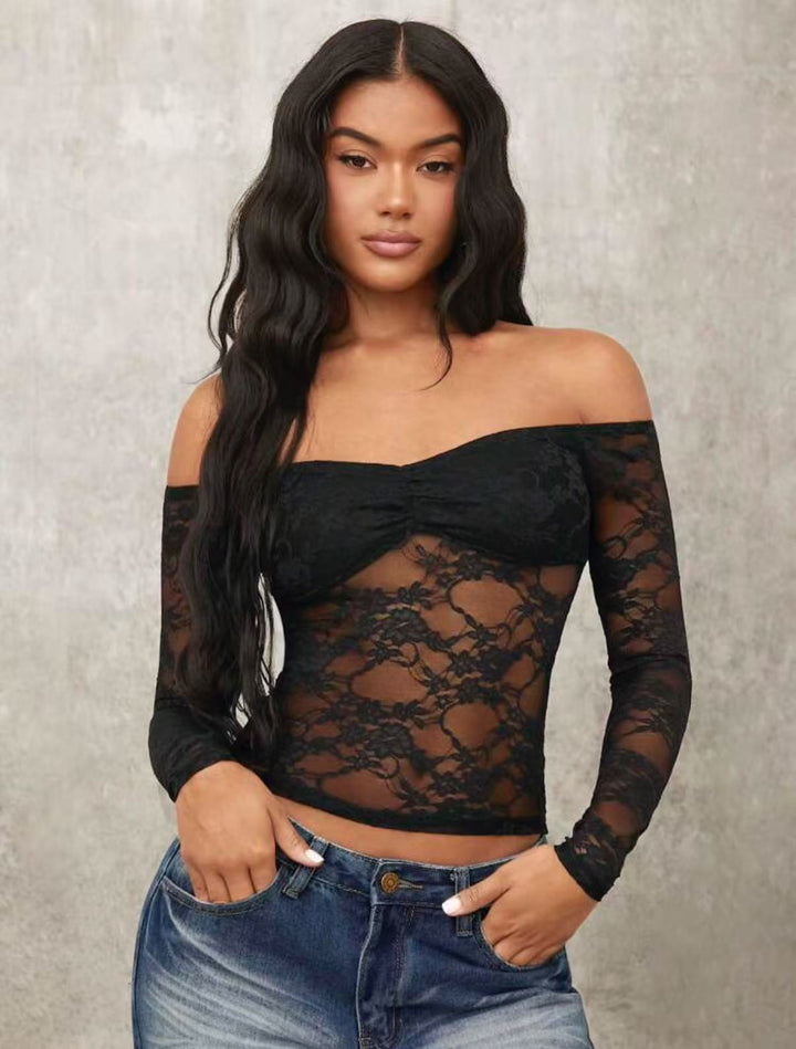 Damer Off-Shoulder Spetsöverdel med långa ärmar och romantiska detaljer Mirla-Eva Jonsson