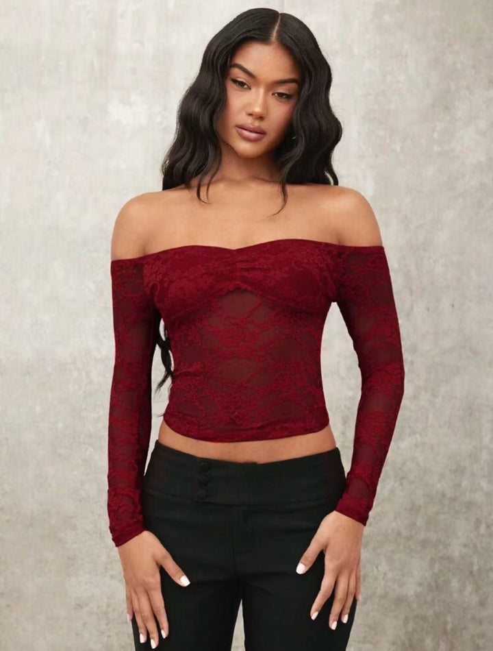 Damer Off-Shoulder Spetsöverdel med långa ärmar och romantiska detaljer Mirla-Eva Jonsson
