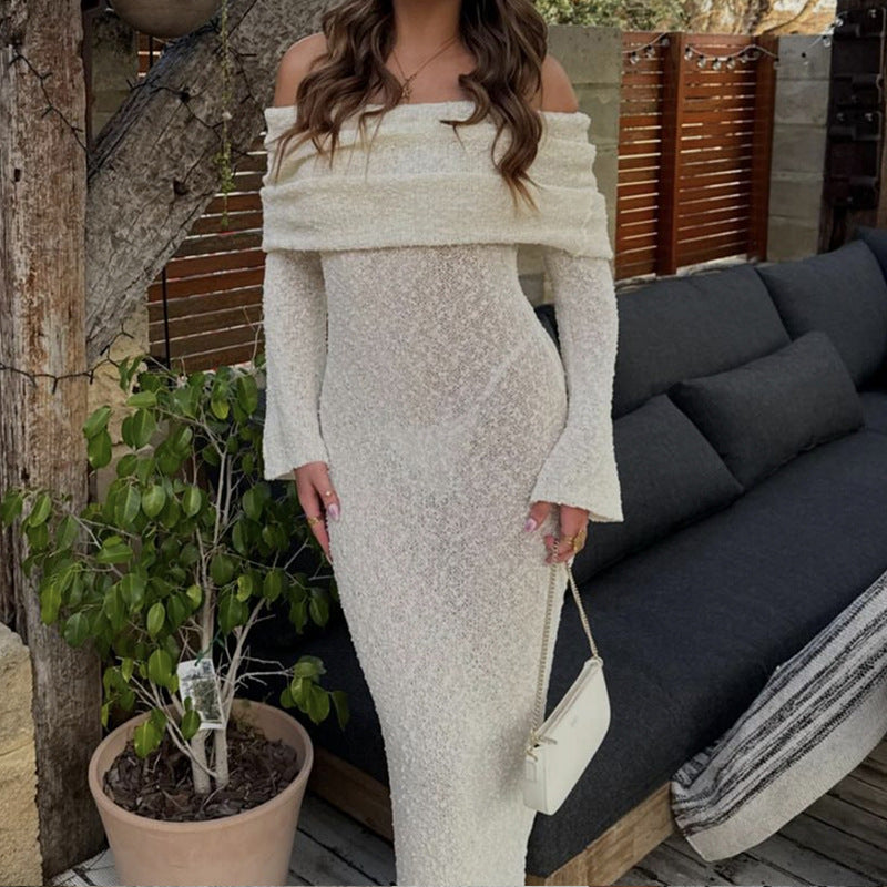 Damer Off-Shoulder Stickklänning med långa ärmar och elegant silhuett Mirla-Eva Jonsson