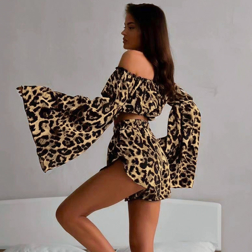 Damer Offshoulder Crop-Top med bred ärm och leopardmönster Mirla-Eva Jonsson