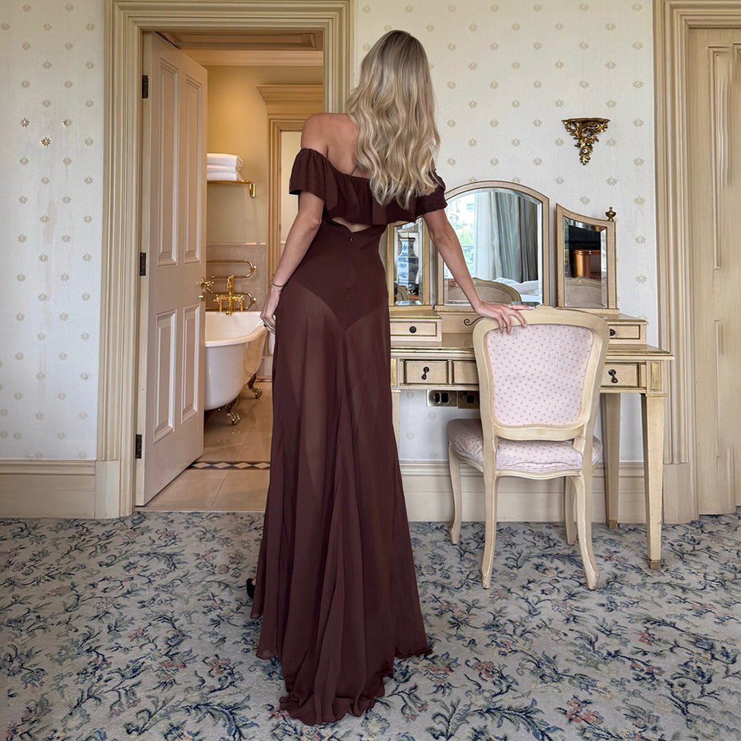 Damer Offshoulder Maxiklänning med voluminös volangsläpp Mirla-Eva Jonsson
