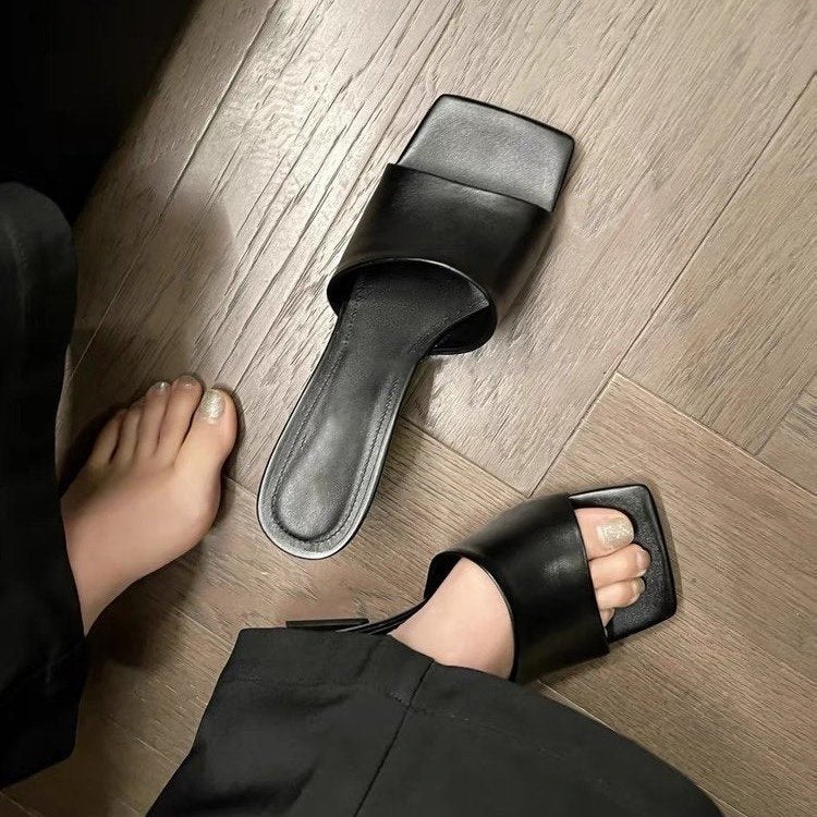 Damer Öppna Mules med Elegant Metallic-Ovanmaterial och Bekväm Blockklack Mirla-Eva Jonsson