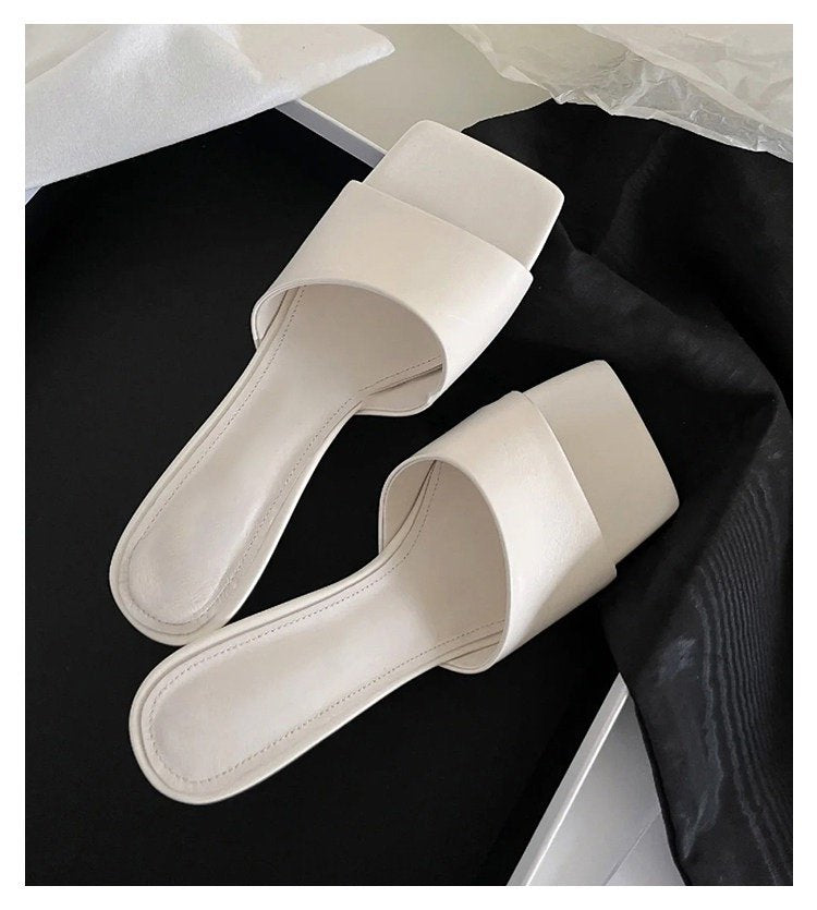 Damer Öppna Mules med Elegant Metallic-Ovanmaterial och Bekväm Blockklack Mirla-Eva Jonsson