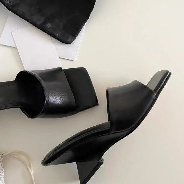 Damer Öppna Mules med Elegant Metallic-Ovanmaterial och Bekväm Blockklack Mirla-Eva Jonsson