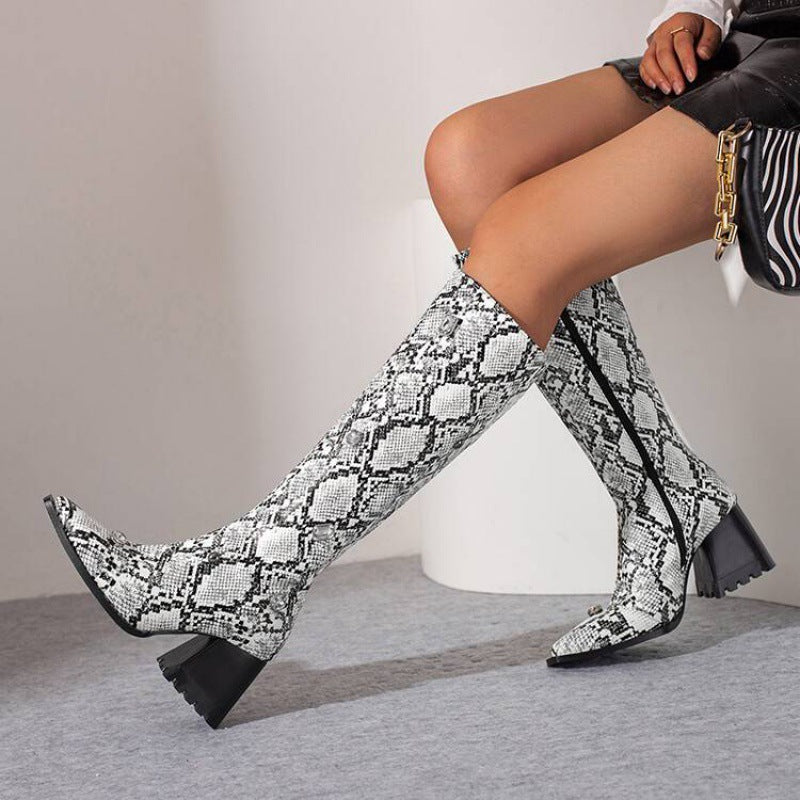 Damer Overknee Stövlar med ormskinnsdesign och blockhög klack Mirla-Eva Jonsson