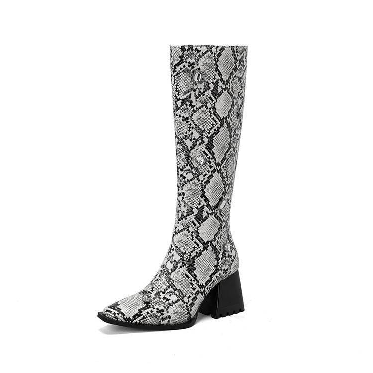 Damer Overknee Stövlar med ormskinnsdesign och blockhög klack Mirla-Eva Jonsson