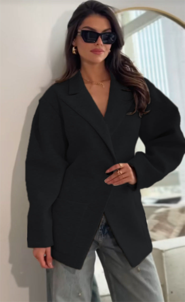 Damer Oversize Blazerjacka med Elegant Snitt och Voluminösa Ärmar Mirla-Eva Jonsson