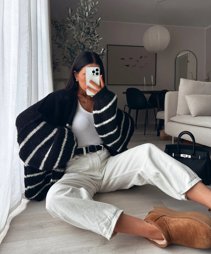 Damer Oversize Stickad jacka med randig design och voluminösa ärmar Mirla-Eva Jonsson