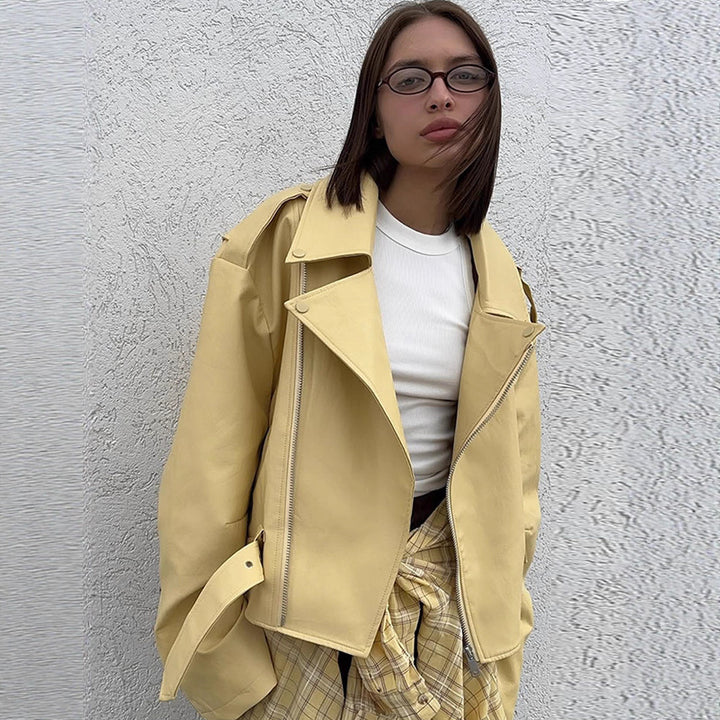 Damer Oversized Bikerjacka med smickrande skärning Mirla-Eva Jonsson