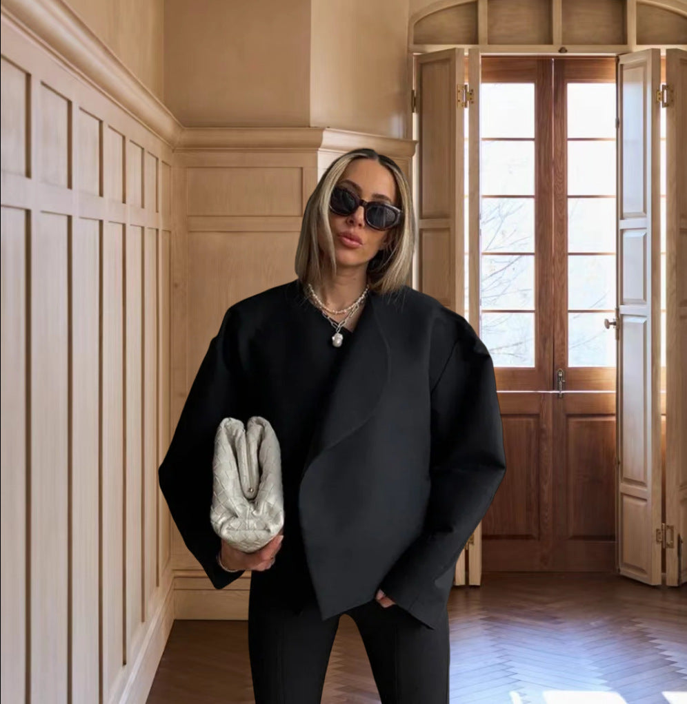 Damer Oversized Blazer med asymmetrisk design och elegant drapering Mirla-Eva Jonsson