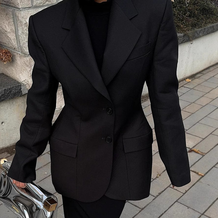 Damer Oversized Blazer med elegant snitt och markanta detaljer Mirla-Eva Jonsson