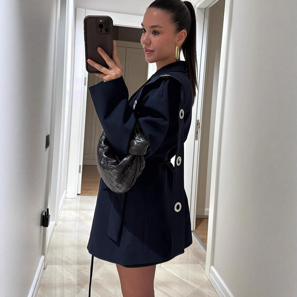 Damer Oversized Blazerjacka med moderiktiga knytdetaljer och stora knappar Mirla-Eva Jonsson