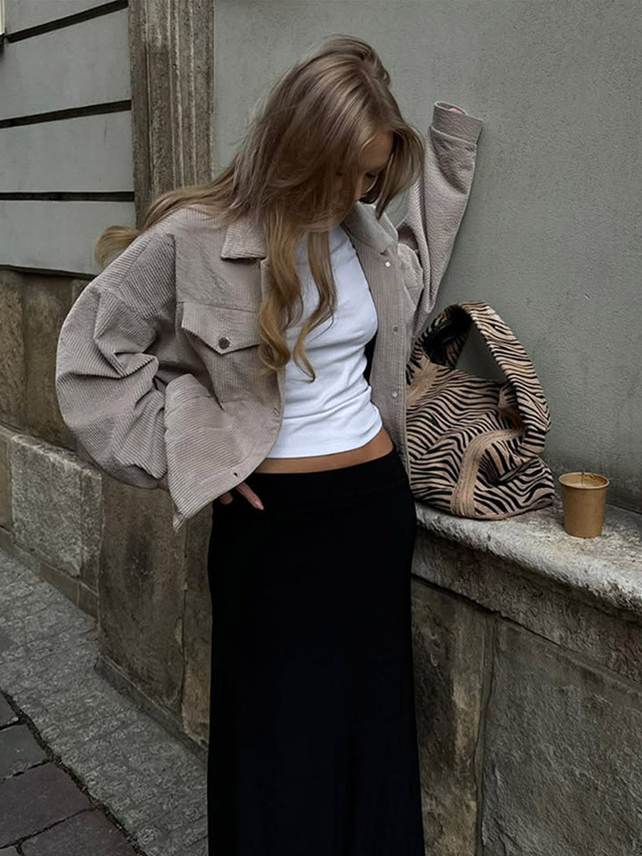 Damer Oversized Cordjacka med praktiska fickor och diskret randmönster Mirla-Eva Jonsson