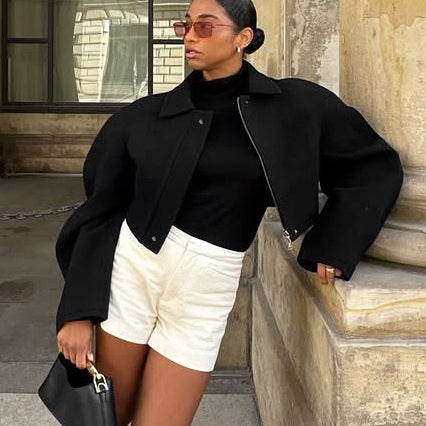 Damer Oversized Cropped-Jacka med innovativ skärning Mirla-Eva Jonsson