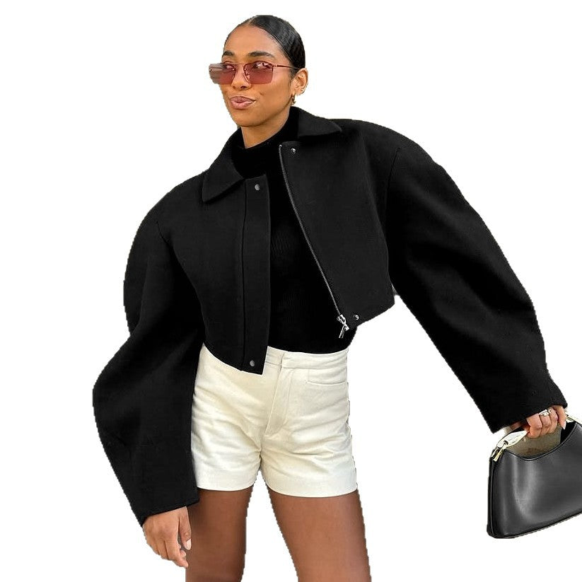 Damer Oversized Cropped-Jacka med innovativ skärning Mirla-Eva Jonsson