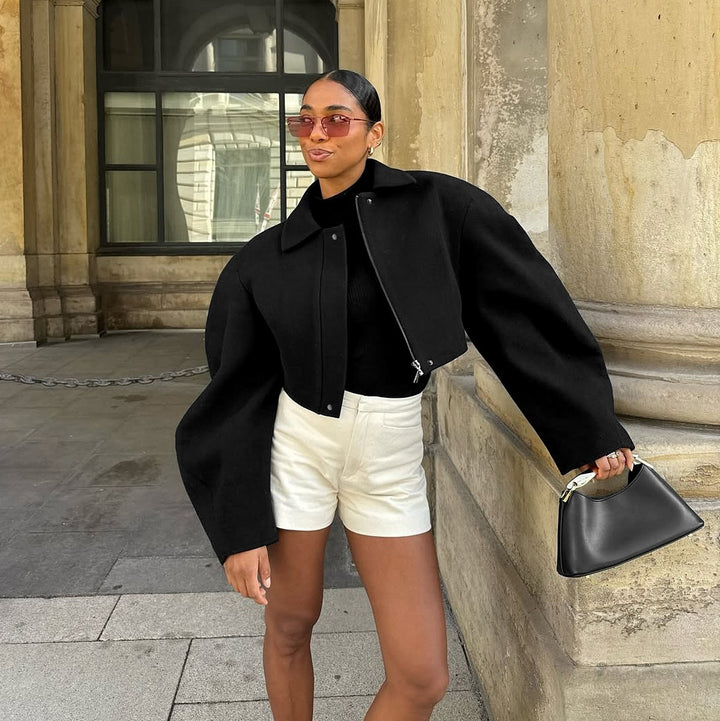 Damer Oversized Cropped-Jacka med innovativ skärning Mirla-Eva Jonsson