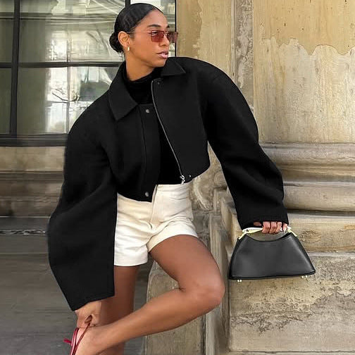 Damer Oversized Cropped-Jacka med innovativ skärning Mirla-Eva Jonsson