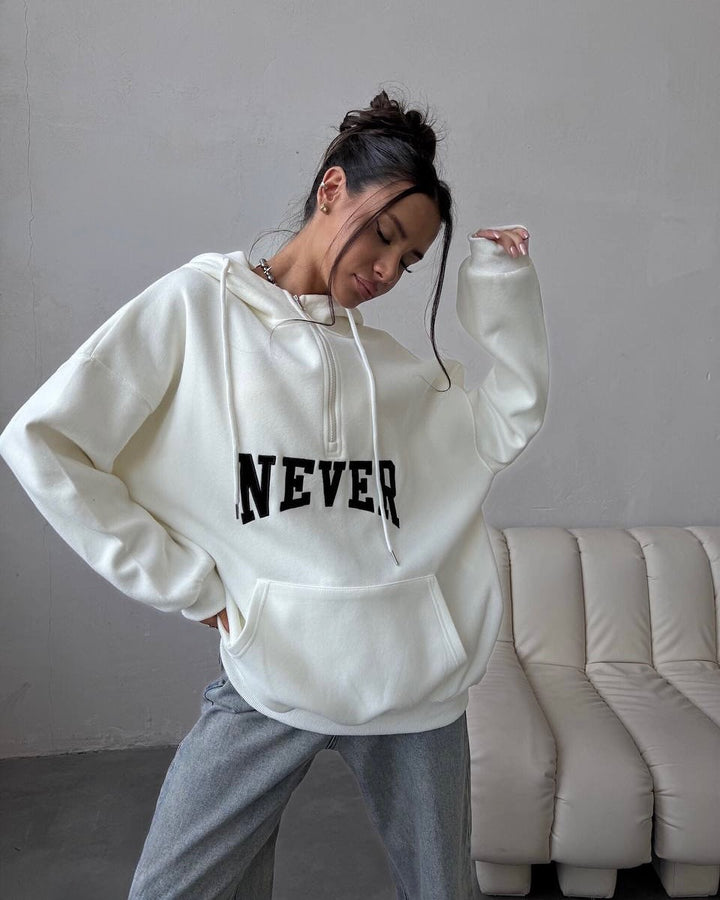 Damer Oversized Hoodie med dragkedja och statement-tryck Mirla-Eva Jonsson