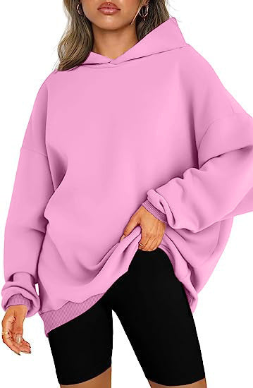 Damer Oversized Hoodtröja i mjukt sweatmaterial med djupa axlar Mirla-Eva Jonsson