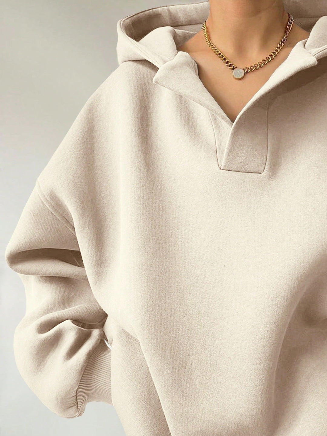 Damer Oversized Huvtröja med unik Krage Mirla-Eva Jonsson