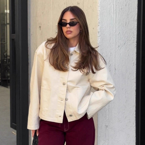 Damer Oversized Jeansjacka med minimalistisk design och praktiska fickor Mirla-Eva Jonsson
