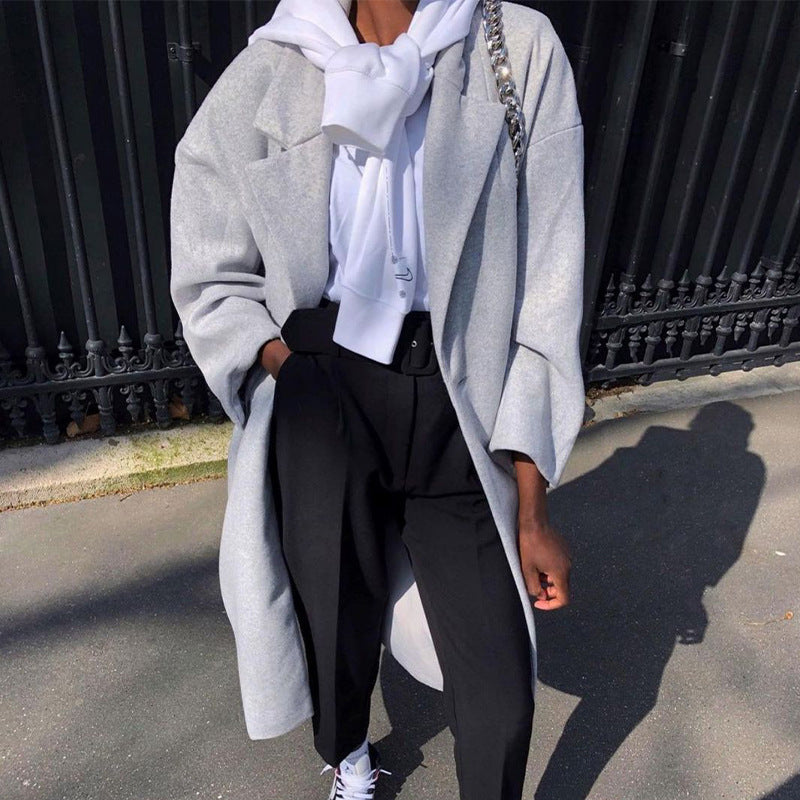 Damer Oversized Kappa I Den Eleganta Designen Mirla-Eva Jonsson