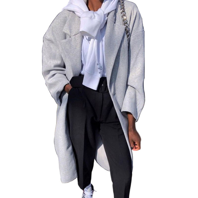 Damer Oversized Kappa I Den Eleganta Designen Mirla-Eva Jonsson