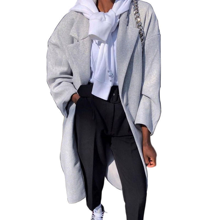 Damer Oversized Kappa I Den Eleganta Designen Mirla-Eva Jonsson