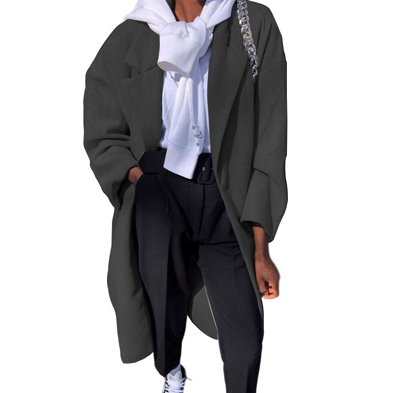 Damer Oversized Kappa I Den Eleganta Designen Mirla-Eva Jonsson