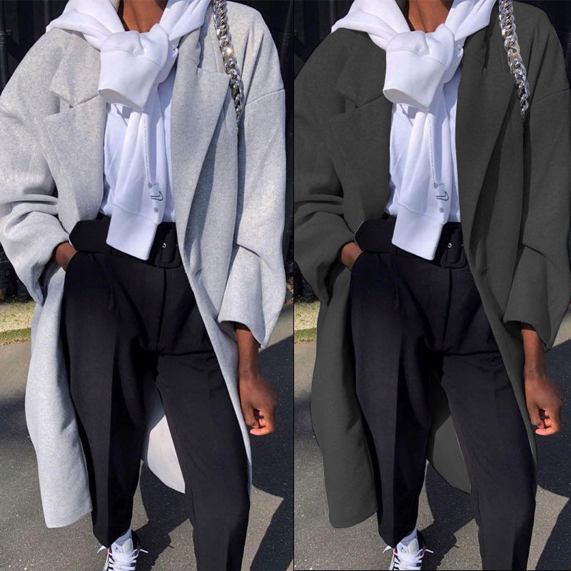 Damer Oversized Kappa I Den Eleganta Designen Mirla-Eva Jonsson