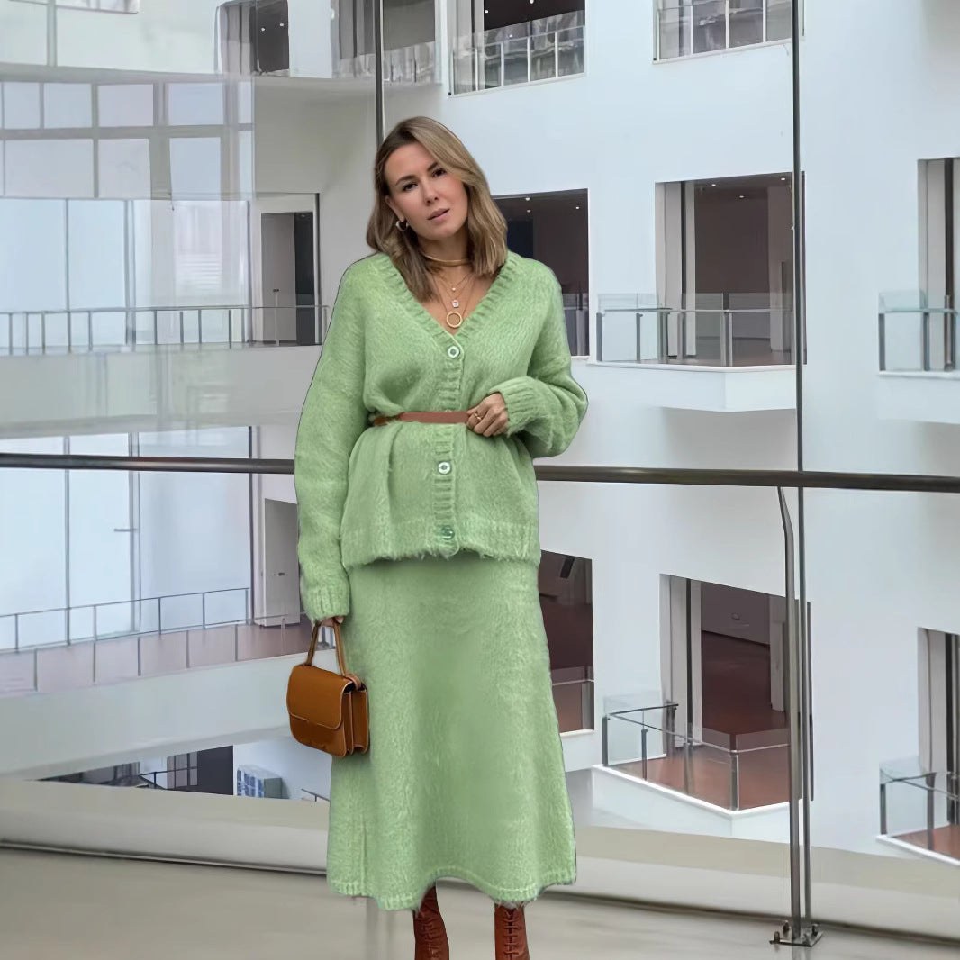 Damer Oversized Kofta med djup V-hals och stora knappar Mirla-Eva Jonsson