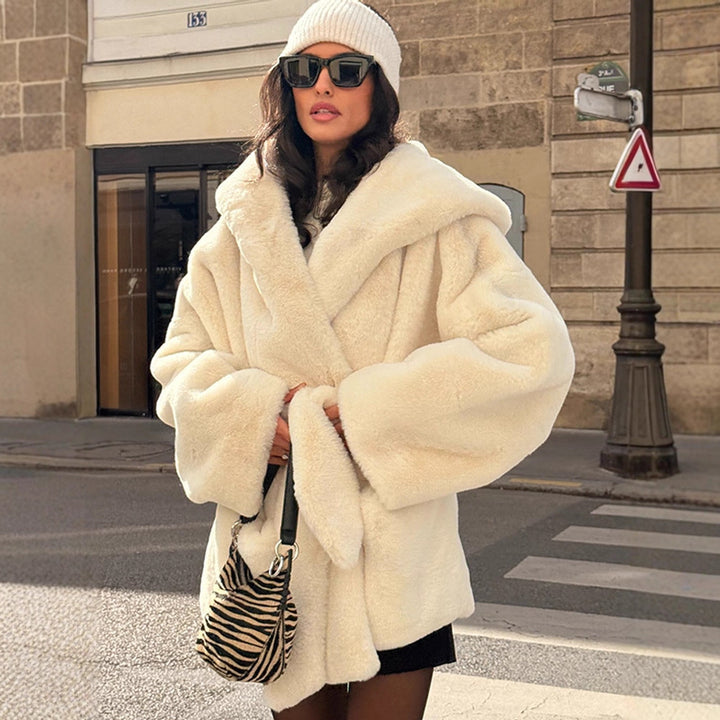 Damer Oversized Kuschjacka med bälte och hög krage Mirla-Eva Jonsson