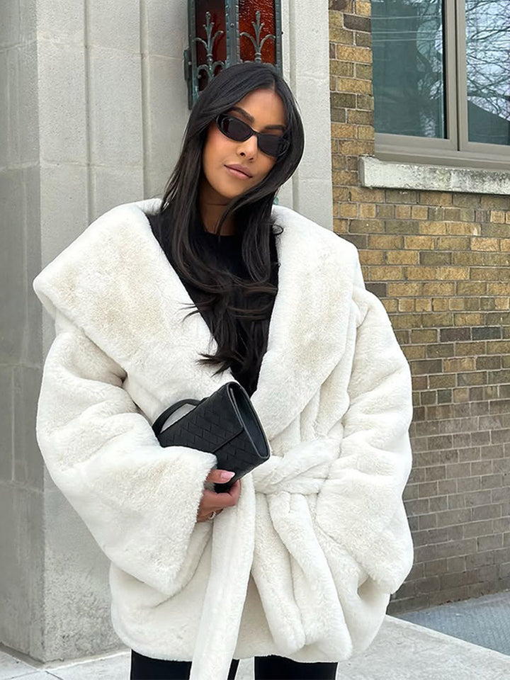 Damer Oversized Kuschjacka med bälte och hög krage Mirla-Eva Jonsson