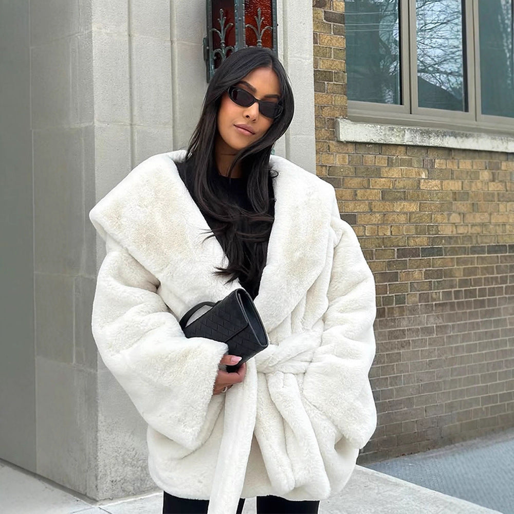 Damer Oversized Kuschjacka med bälte och hög krage Mirla-Eva Jonsson