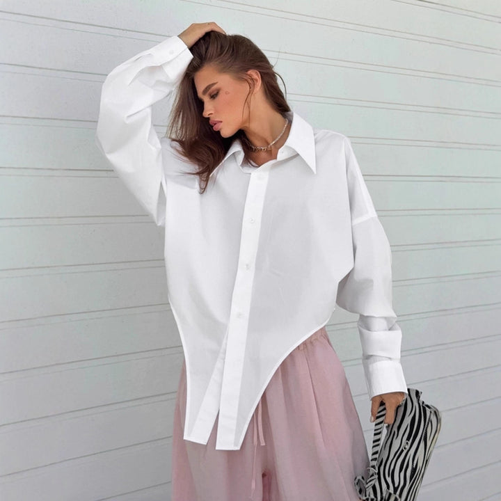 Damer Oversized Skjorta med avslappnad passform och trendiga detaljer Mirla-Eva Jonsson
