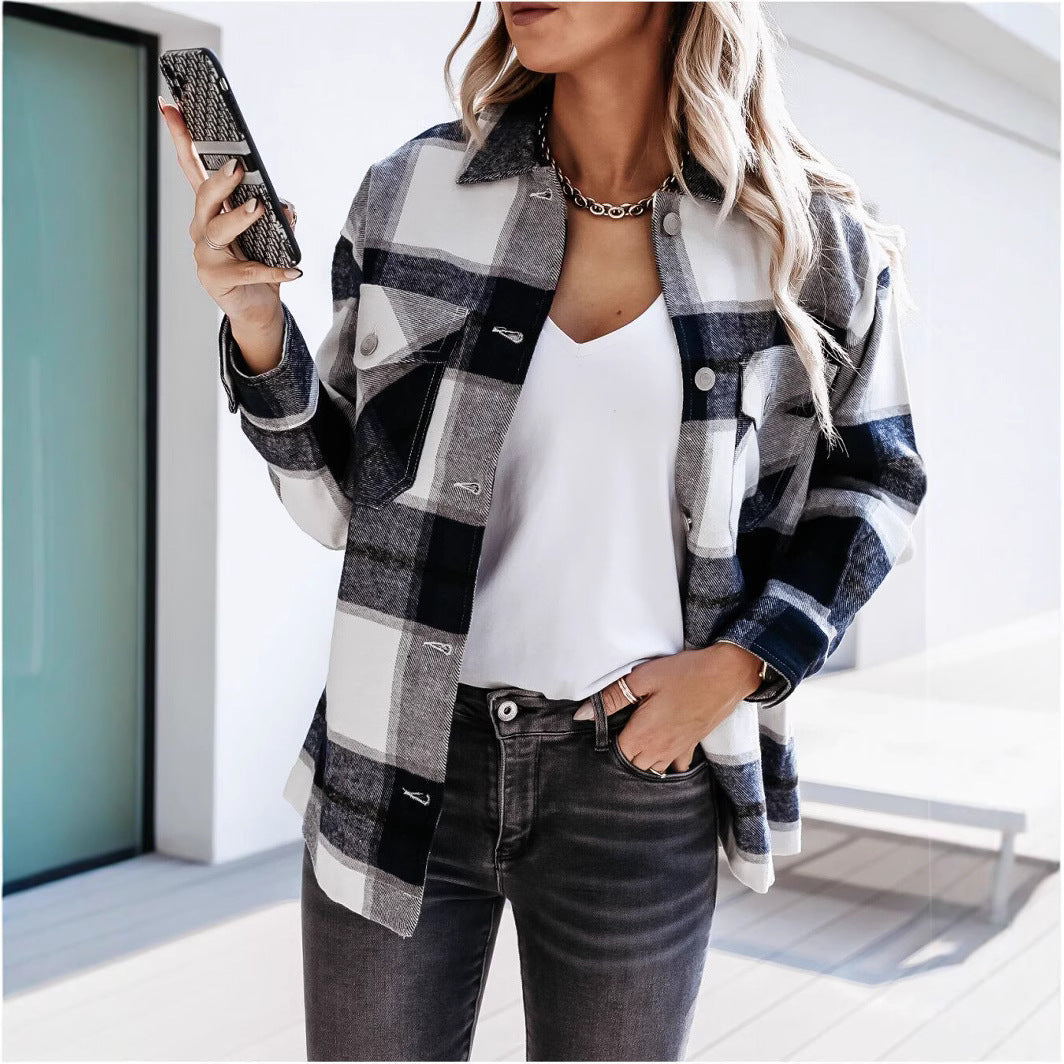 Damer Oversized Skjortblus med Rutmönster och Knapppdetaljer Mirla-Eva Jonsson