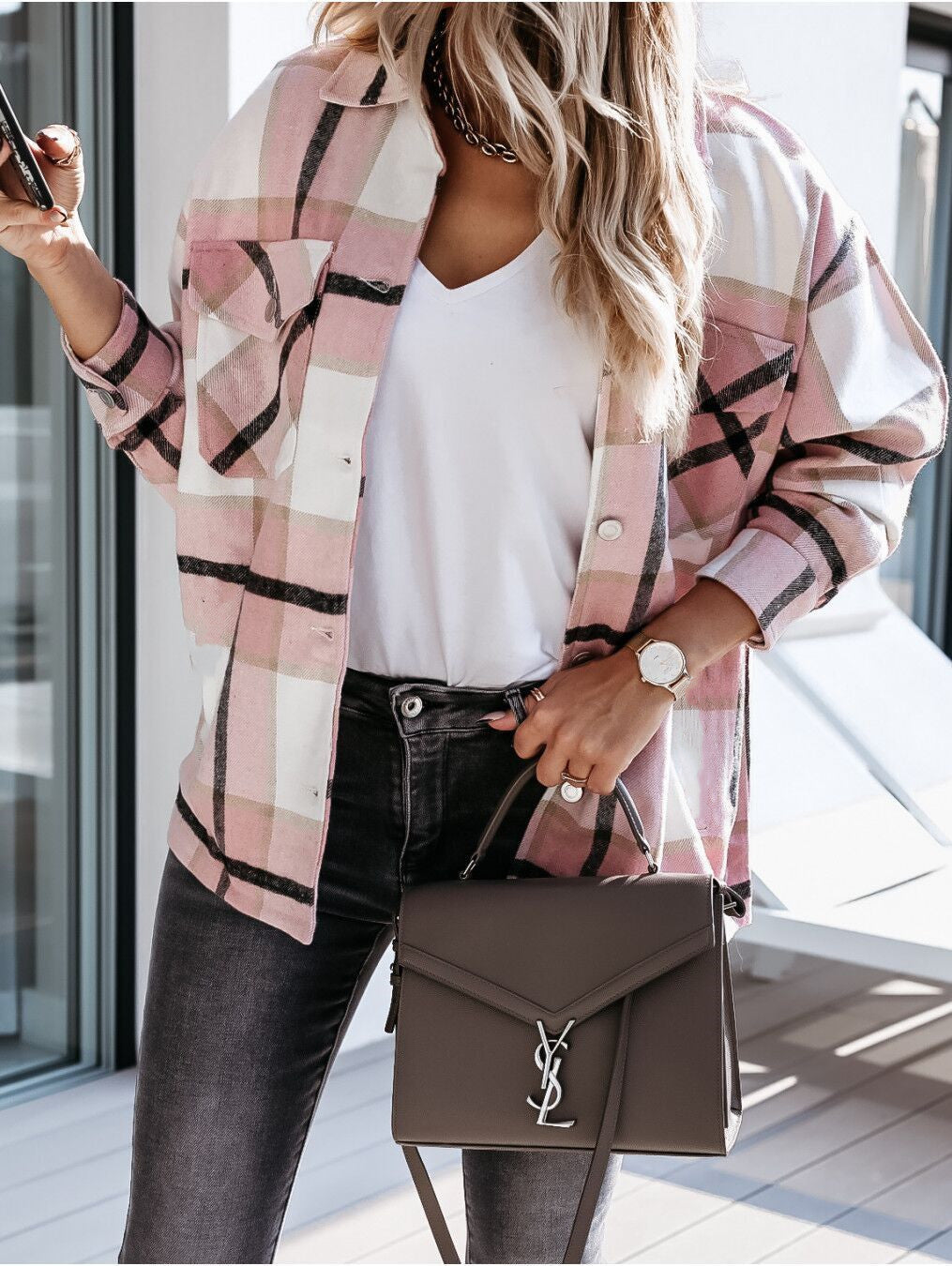Damer Oversized Skjortblus med Rutmönster och Knapppdetaljer Mirla-Eva Jonsson