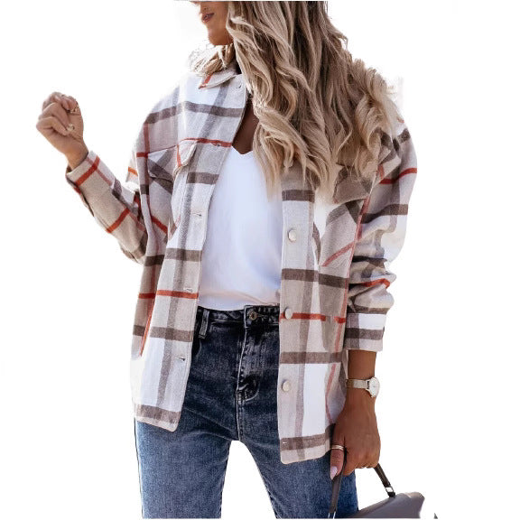 Damer Oversized Skjortblus med Rutmönster och Knapppdetaljer Mirla-Eva Jonsson