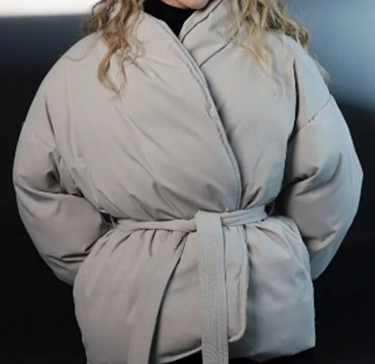 Damer Oversized Steppjacka med bälte och hög krage Mirla-Eva Jonsson