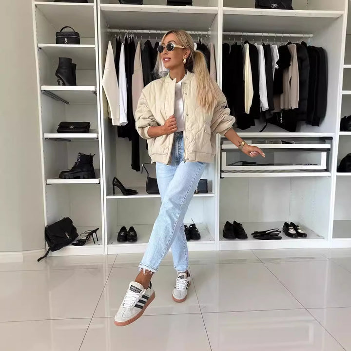 Damer Oversized Steppjacka med bekväm passform och elastiska ribbadeärmar Mirla-Eva Jonsson