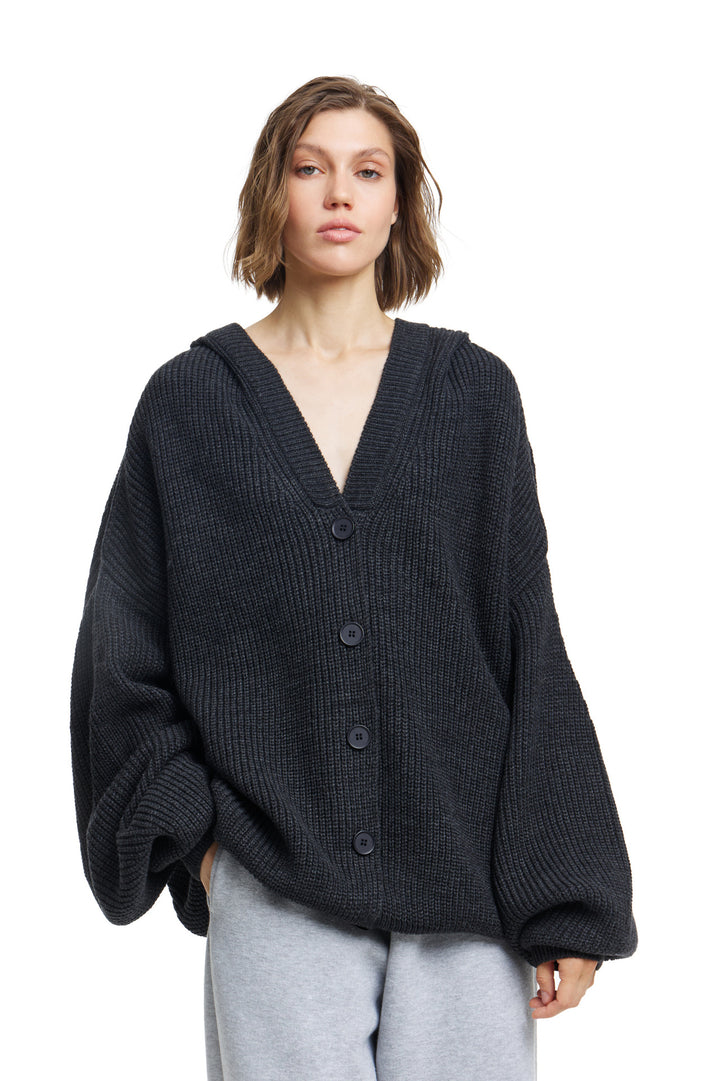Damer Oversized Stickad Jacka med Huva och Knappslå Mirla-Eva Jonsson