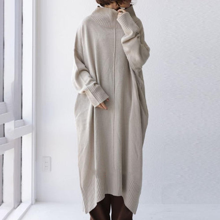 Damer Oversized Stickad Klänning med Hög Krage och SidoFickor Mirla-Eva Jonsson