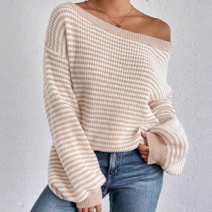 Damer Oversized Stickad Tröja med Off-Shoulder Design och Randigt Mönster Mirla-Eva Jonsson