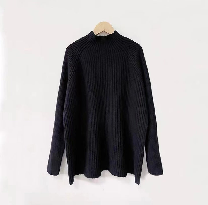 Damer Oversized Stickad Tröja med Rullkrage och Fin Ribbad Design Mirla-Eva Jonsson