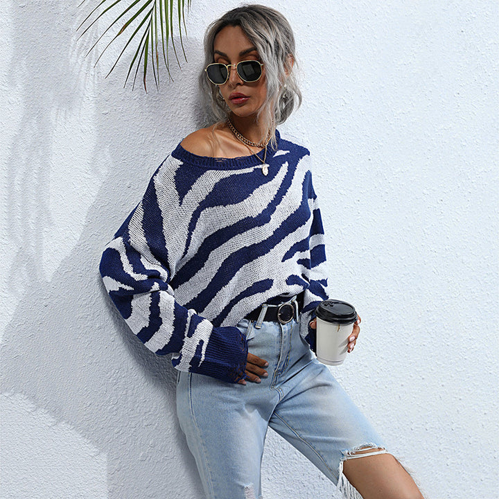 Damer Oversized Stickad Tröja med modernt Zebra-design och vid skärning Mirla-Eva Jonsson