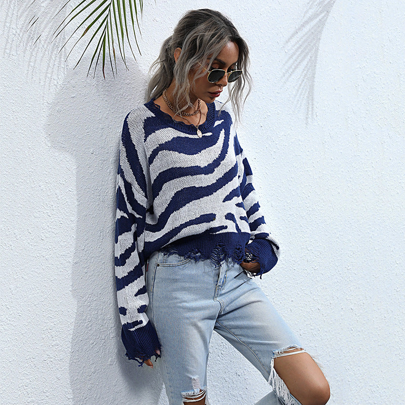 Damer Oversized Stickad Tröja med modernt Zebra-design och vid skärning Mirla-Eva Jonsson